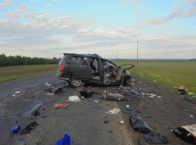 В Оренбургской области в ДТП погибла женщина и двое маленьких детей (1).jpg