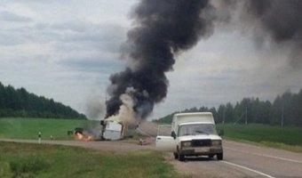 В Атнинском районе после ДТП в огне пострадали четыре человека