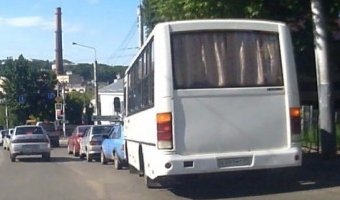 В Смоленске произошла авраия с участием трех машин и автобуса