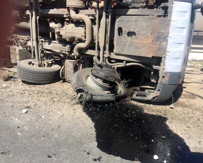 В Волгоградской области опрокинулся грузовик с щебнем погибла девушка (4).jpg