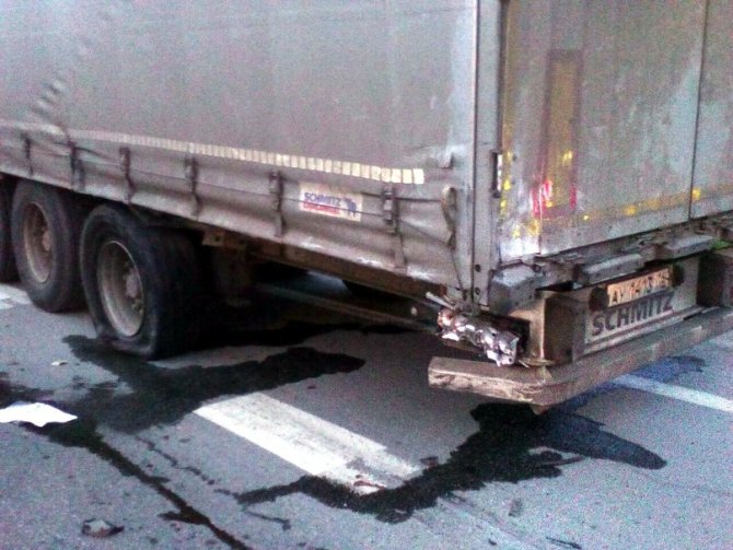 В ДТП с фурой на трассе М-5 в Челябинской области погибла женщина (1).jpg