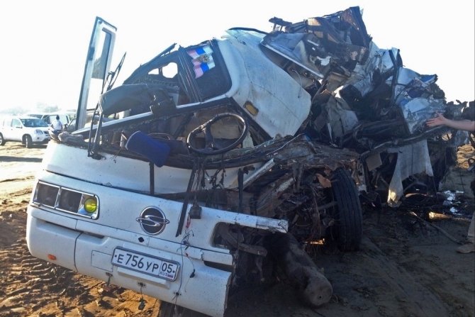 Девять человек погибли в ДТП с автобусом и прицепом грузовика Дагестан (8).jpg