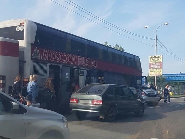 В ДТП с автобусом под Ростовом погибли два человека из Hyundai Solaris (4).jpg