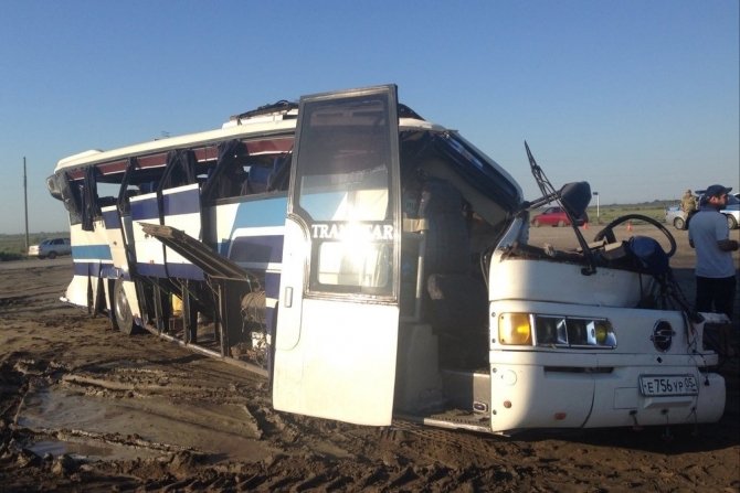 Девять человек погибли в ДТП с автобусом и прицепом грузовика Дагестан (9).jpg