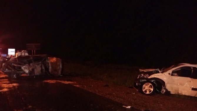 В лобовом ДТП с пожаром в Пятигорске погибли водитель и пассажир Lada Priora