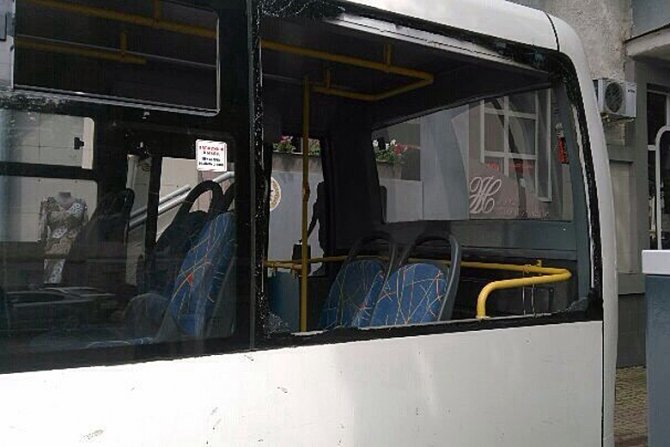 В центре Белгорода столкнулись иномарка и автобус (6).jpg