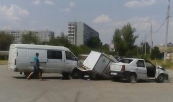 В тройном ДТП в Волгограде пострадали четыре челова