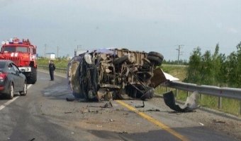 ДТП с перевернувшейся машиной блокировало движение по сургутскому мосту