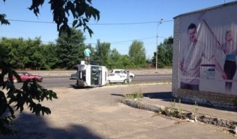 В Воронеже перевернулся маршрутный автобус