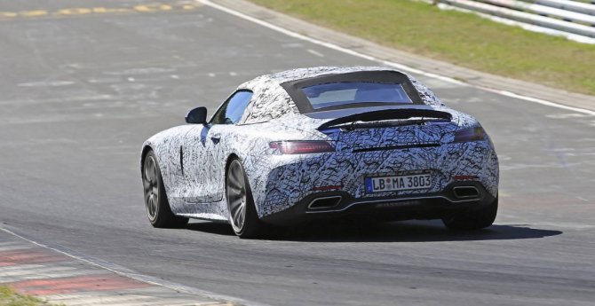 Прототип родстера Mercedes-AMG GT C тестируется на Нюрбургринге (5).jpg