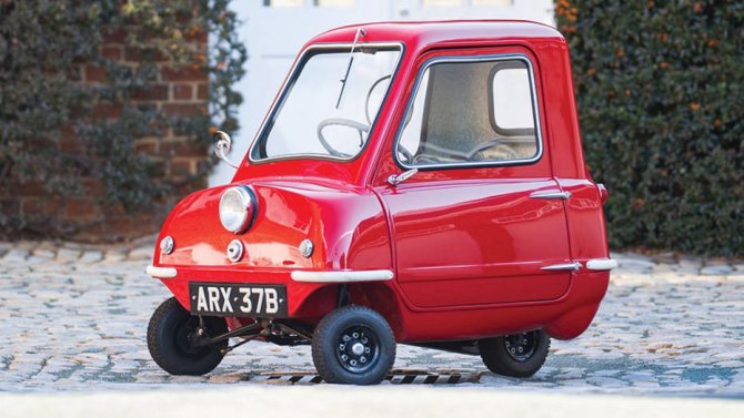 Самый маленький серийный автомобиль Peel P50 (1).jpg