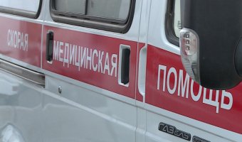 В Челябинске автомобиль сбил коляску с годовалым ребенком