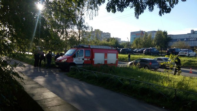 На Крыленко после ДТП с автомобилем мотоцикл сбил девочку (4).JPG