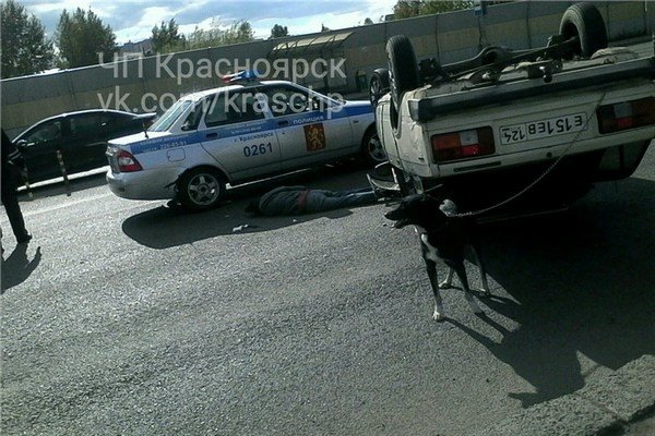 В Красноярске в ДТП перевернулся ВАЗ погибла женщина (2).jpg