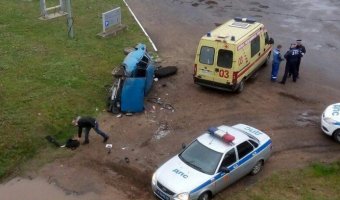 В Твери автомобиль рухнул с Восточного моста