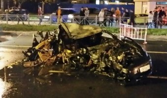 В Петербурге после ДТП выгорел Porsche