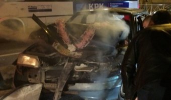 В Петербурге после ДТП с трамваем сгорел свадебный автомобиль