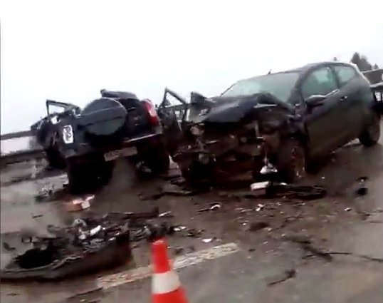 В ДТП на трассе Пермь-Екатеринбург погибли два человека.jpg
