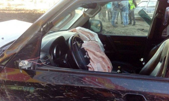 В Архангельске пьяный водитель насмерть сбил ребенка на остановке (3).jpg