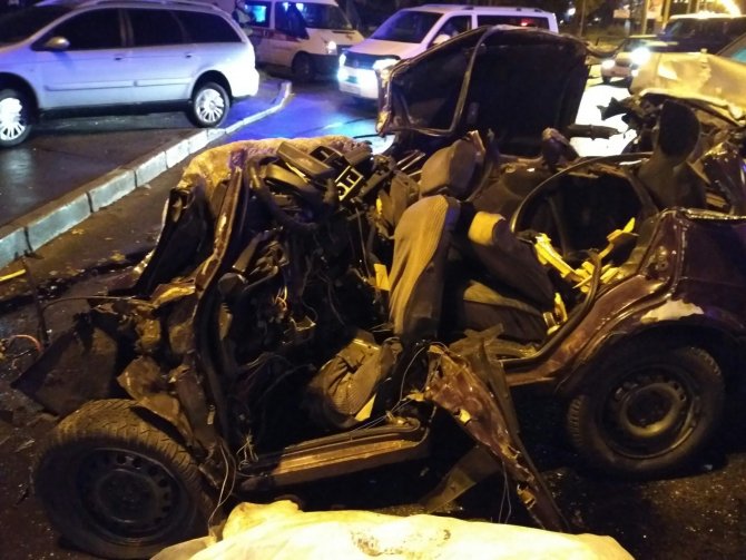 В Петербурге на Октябрьской набережной в ДТП с иномаркой погиб водитель ВАЗа (8).jpg