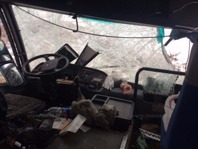 В Саратовской области в ДТП с автобусом пострадали люди (3).jpg