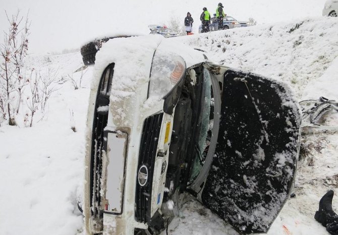 Из-за снегопада в ДТП в Большеглушицком районе погибли три человека (2).jpg