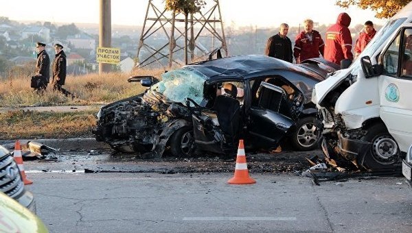 В ДТП с маршруткой в Севастополе один человек погиб, 14 ранены (1).jpg
