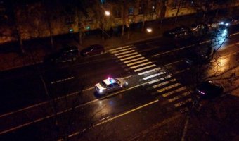 В Петербурге на Литовской улице сбитого пешехода забросило на крышу автомобиля