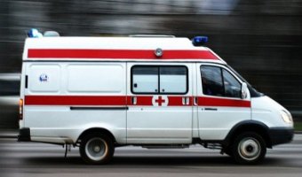 Автомобиль сбил четырех человек на остановке в Москв: есть погибшие