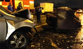 В Петербурге на Октябрьской набережной в ДТП с иномаркой погиб водитель ВАЗа