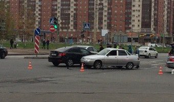 В ДТП на Ленинском в Петербурге пострадала девочка