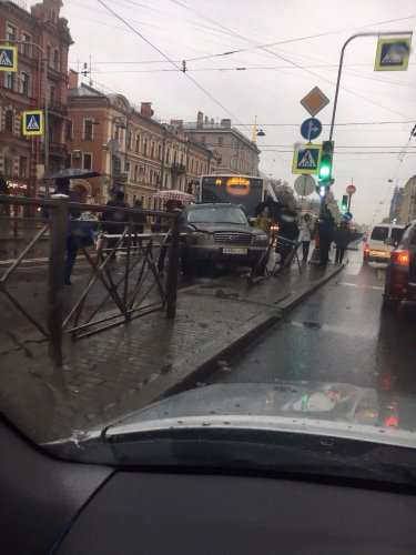На Лиговском в Петербурге снова случилось ДТП с автобусом (2)