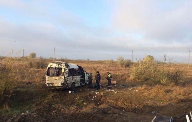 В Дагестане опрокинулся микроавтобус пострадали девять человек (2).jpg