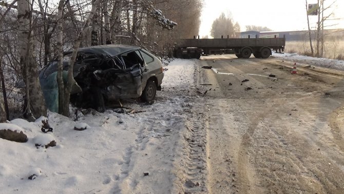 В ДТП на Сибирском тракте погиб водитель ВАЗа (1).JPG