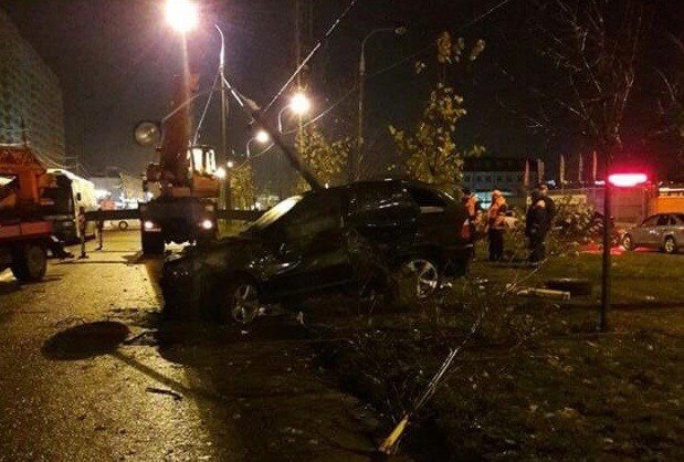 В Краснодаре BMW насмерть сбил двух пешеходов (3).jpg