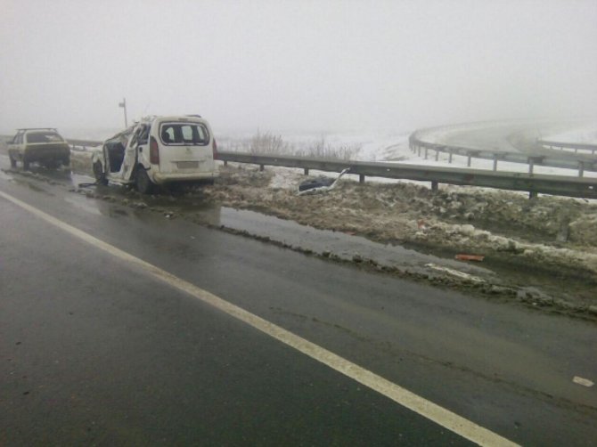 В ДТП с грузовиком в Кинельском районе погиб водитель легковушки
