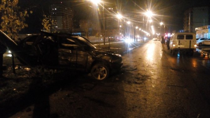 В Краснодаре BMW насмерть сбил двух пешеходов (5).jpg
