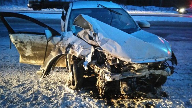 На подъезде к Екатеринбургу в ДТП погибли 2 человека (2)