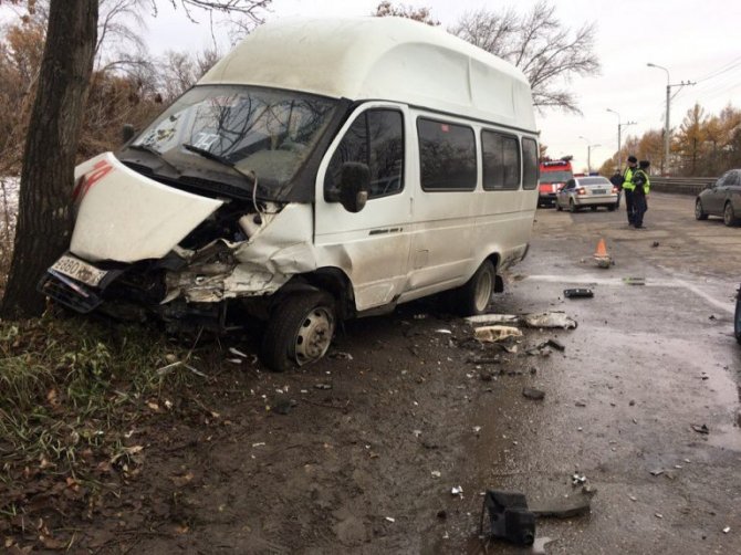 В ДТП на «грузовой восьмерке» в Ульяновске пострадали 11 человек (5)