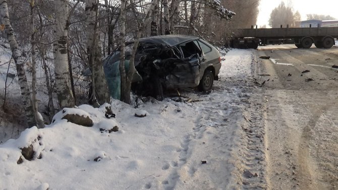 В ДТП на Сибирском тракте погиб водитель ВАЗа (7).JPG