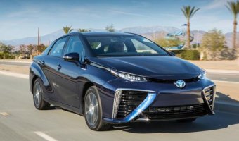 В чем преимущество водородной Toyota Mirai перед электрокарами?
