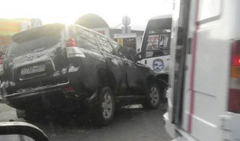 В Пензе иномарка протаранила автобус