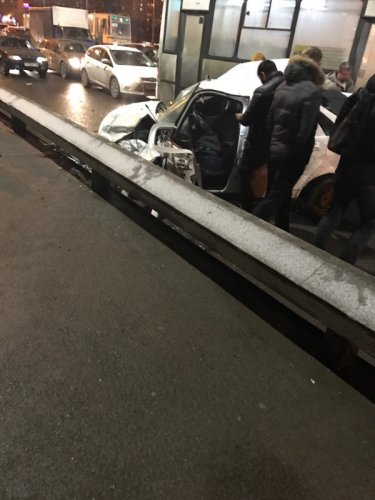 В массовом ДТП на Володарском мосту пострадали два человека (2)