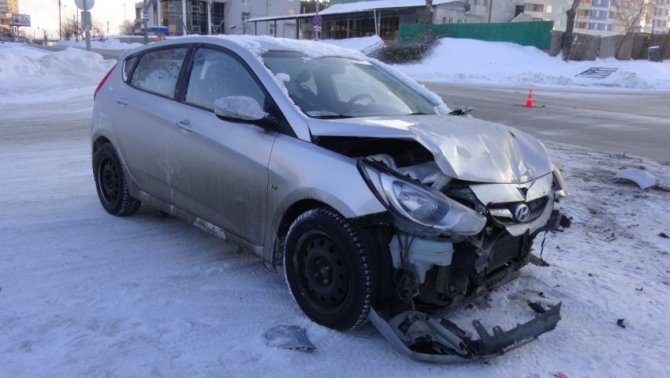 В ДТП со «скорой» в Екатеринбурге пострадали пять человек, включая ребенка (2)