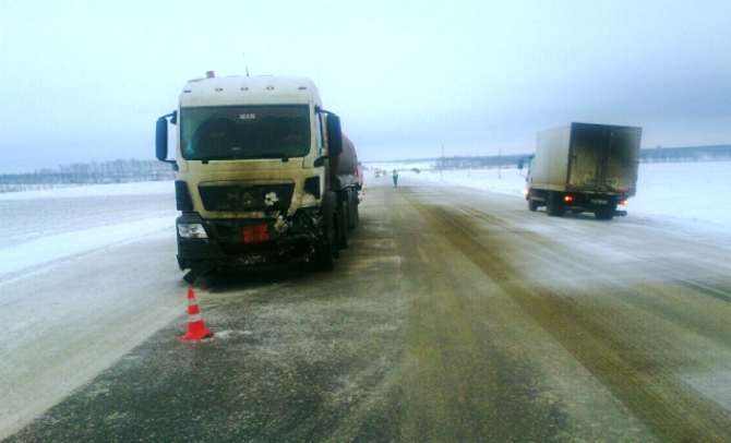 В Рязанской области в ДТП с грузовиком погибли пять человек (2)