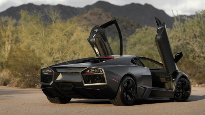Эксклюзивный суперкар Lamborghini Reventon выставят на торги (1)