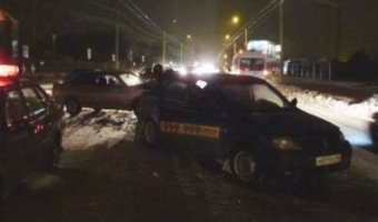 В Курске в ДТП с такси пострадали шесть человек