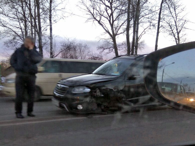 В массовом ДТП на Санкт-Петербургском шоссе пострадали люди (1)