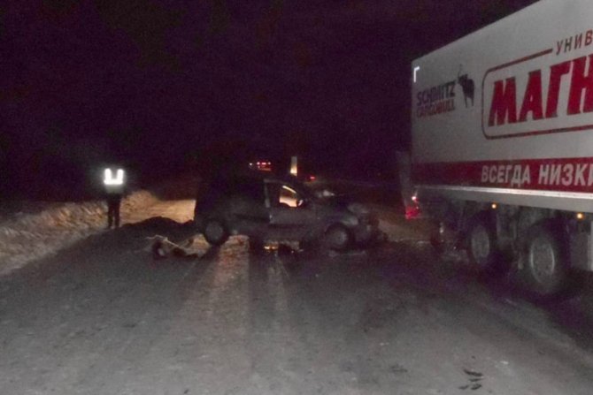 На трассе Тюмень – Ханты-Мансийск в ДТП погибли два человека (3)
