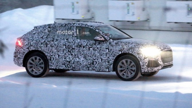 Новый Audi Q8 впервые замечен в серийном кузове (3)